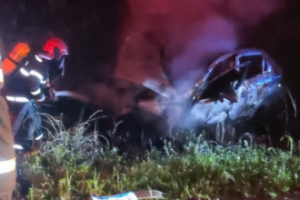 homem-morre-carbonizado-apos-carro-bater-em-caminhao-e-pegar-fogo-na-br‑153