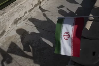 mulher-de-ali-khamenei-esta-viva,-diz-agencia-ligada-ao-regime-iraniano