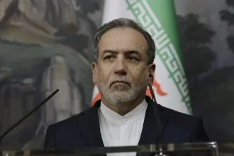 chanceler-do-ira-diz-que-lider-supremo-esta-com-‘excelente-saude’