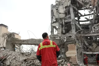 israel-lanca-nova-ofensiva-e-teera-ataca-base-dos-eua-e-alvos-israelenses