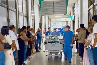 parentes-e-funcionarios-de-hospital-fazem-corredor-em-homenagem-a-doador-de-orgaos-em-palmas