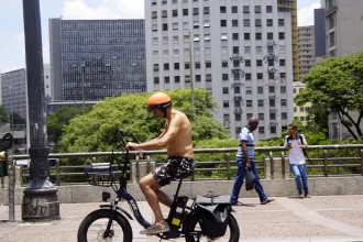 ultima-semana-do-verao-comeca-com-calor-e-tempo-firme-em-sao-paulo