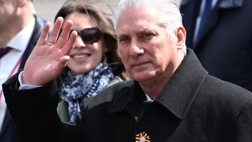 trump-teria-exigido-saida-de-presidente-cubano-para-avancar-negociacoes