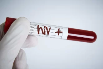 paciente-reclama-de-demora-em-upa-e-tem-teste-de-hiv-lido-em-voz-alta-em-sp