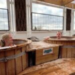 durante-eleicoes,-politicos-dinamarqueses-buscam-eleitores-ate-em-saunas