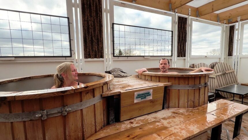 durante-eleicoes,-politicos-dinamarqueses-buscam-eleitores-ate-em-saunas