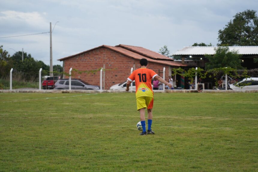 alianca-e-peixe-recebem-recursos-destinados-por-leo-barbosa-para-construcao-de-campos-de-futebol