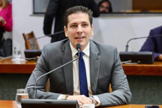 com-atuacao-de-olyntho,-ipva-zero-para-veiculos-eletricos-e-hibridos-e-ampliado