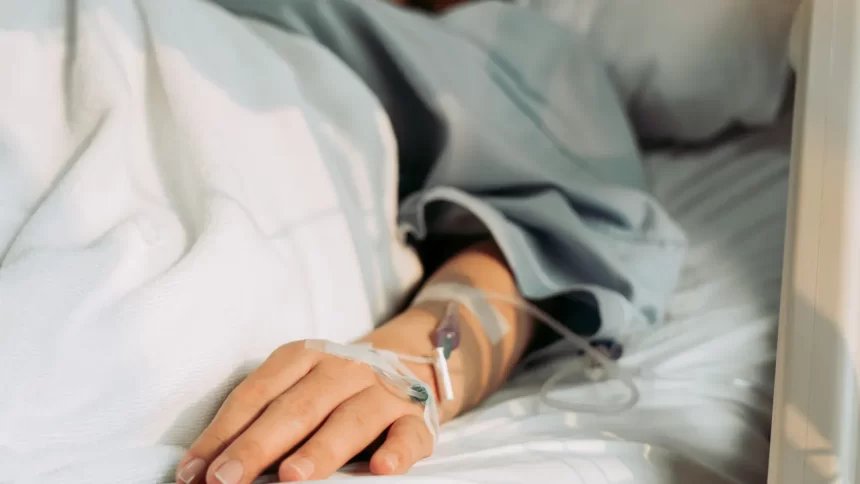 hospital-nos-eua-processa-paciente-que-se-recusa-a-deixar-quarto-apos-alta