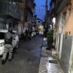 levantamento-mostra-que-operacoes-policiais-deixaram-160-mortos-na-mare-em-dez-anos,-e-alunos-perderam-o-equivalente-a-um-ano-letivo