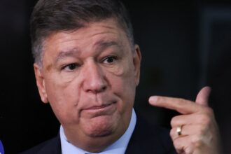 carlos-viana,-presidente-da-cpmi-do-inss,-tera-que-explicar-emendas