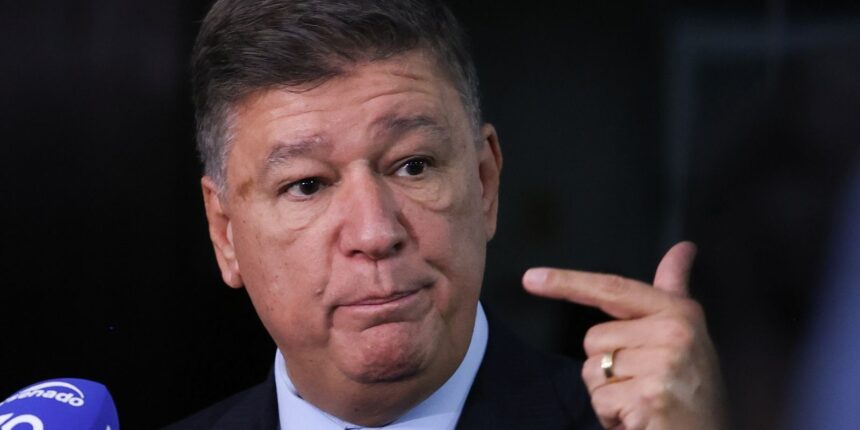 carlos-viana,-presidente-da-cpmi-do-inss,-tera-que-explicar-emendas