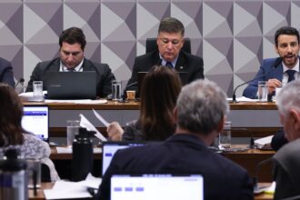 cpi-mista-do-inss-aprova-requerimento-para-ouvir-presidentes-do-bc