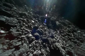 asteroide-ryugu-contem-bases-do-dna-e-reforca-hipotese-sobre-origem-da-vida