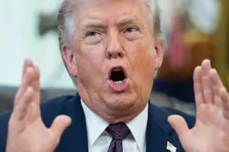 trump-critica-aliados-europeus-e-descarta-acao-no-estreito-de-ormuz