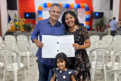 governo-do-tocantins-entrega-mais-de-mil-titulos-de-propriedade-em-10-municipios-
-–-secom-to