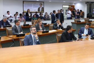 assembleia-aprova-mps-que-reajusta-contratos-temporarios-e-reestrutura-pastas-do-executivo