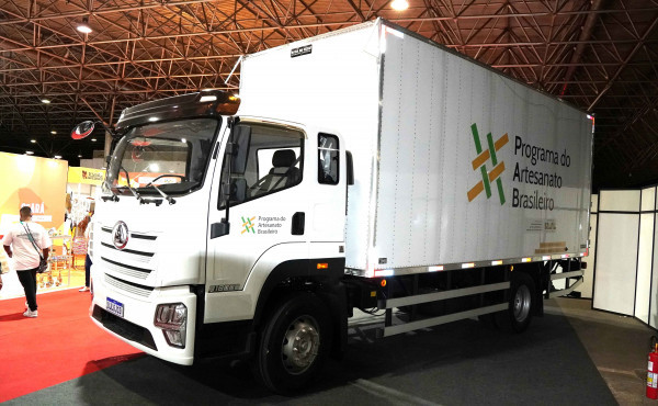 governo-do-tocantins-recebe-veiculos-e-equipamentos-para-coordenacao-estadual-do-programa-do-artesanato-brasileiro
-–-secom-to