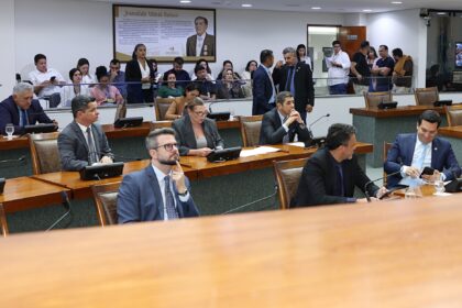 assembleia-aprova-mps-que-reajustam-contratos-temporarios-e-reestruturam-pastas-do-executivo