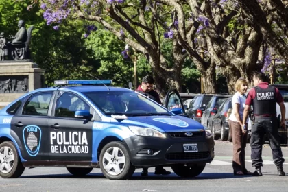 homem-e-preso-por-manter-filho-de-11-anos-trancado-em-jaula