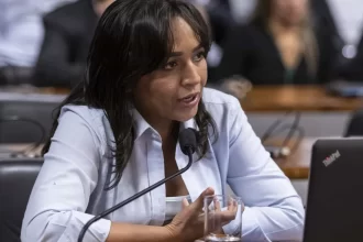 senadora-alega-insatisfacao-com-candidatura-presidencial-de-caiado,-deixa-psd-e-se-filia-ao-pt