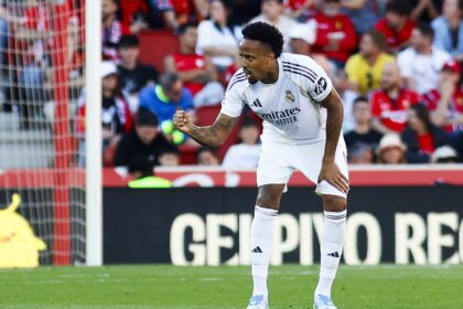 eder-militao-comemora-gol-com-‘chupeta’-no-primeiro-jogo-apos-anuncio-de-gravidez-de-taina-castro