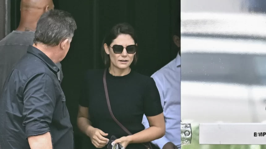 michelle-bolsonaro-diz-que-ex-presidente-esta-ha-seis-dias-sem-solucos