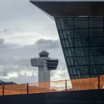 passageira-da-a-luz-em-pleno-voo:-“vai-ter-de-chamar-o-bebe-de-kennedy”