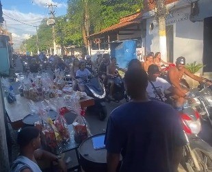 familia-de-adolescente-achado-morto-faz-protesto-em-senador-camara-e-cobra-respostas