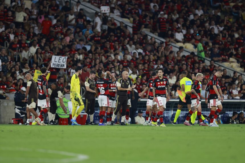 com-altitude-e-fluminense-pela-frente,-leonardo-jardim-monta-estrategia-para-flamengo-suportar-desafios-da-semana