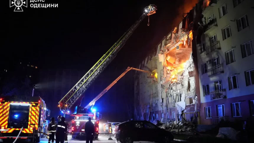 ataque-russo-mata-crianca-e-deixa-mortos-e-feridos-em-odessa;-imagens