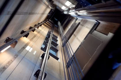 elevador-despenca-11-andares-em-predio-comercial-no-recife-e-deixa-feridos