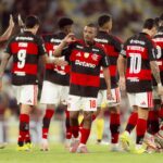 com-cinco-desfalques-e-de-la-cruz-entre-os-relacionados,-flamengo-viaja-ao-peru-para-estreia-na-libertadores;-veja-lista