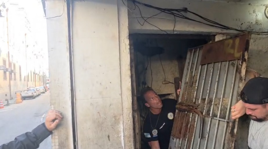 policia-prende-tres-suspeitos-em-‘bunker’-do-cv-no-centro-do-rio