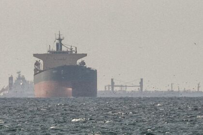 emirados-arabes-unidos-reclamam-que-ormuz-segue-controlado-pelo-ira