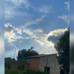 ‘mancha-colorida’-no-ceu-intriga-moradora-no-interior-do-tocantins;-veja