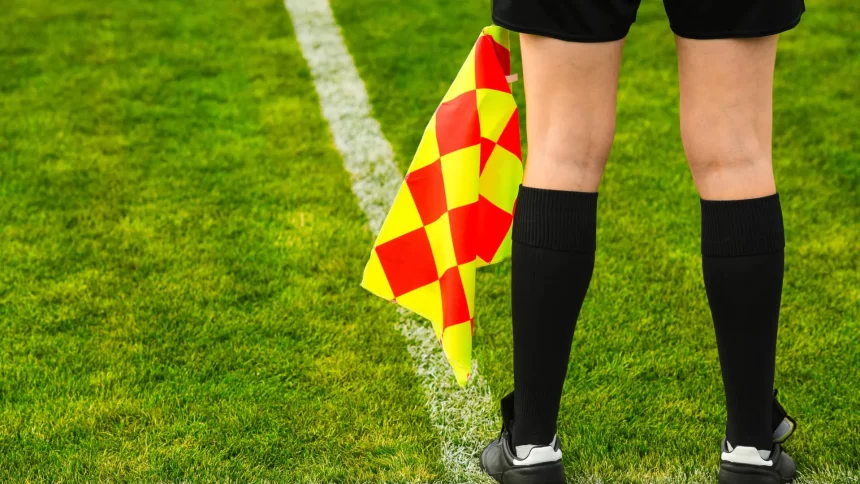 brasil-tera-tres-arbitros,-cinco-assistentes-e-um-var-na-copa-do-mundo