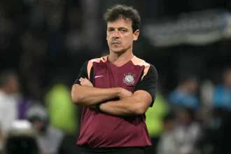 diniz-tenta-canalizar-‘loucura’-por-sucesso-a-frente-do-corinthians