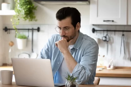 emojis-no-trabalho-podem-prejudicar-sua-imagem-profissional,-diz-estudo