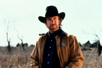 amigos-dizem-que-excesso-de-treino-afetou-morte-de-chuck-norris,-diz-site