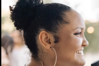 cantora-gospel-de-21-anos-morre-apos-acidente-em-brinquedo-de-parque