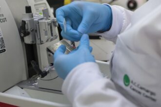 nova-lei-amplia-acesso-a-terapias-e-vacinas-contra-o-cancer-no-sus