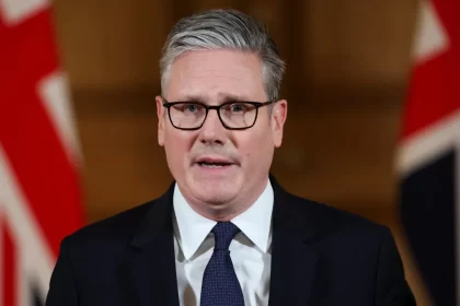 reino-unido-rejeita-bloqueio-proposto-por-trump-no-estreito-de-ormuz