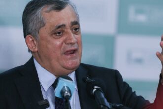 novo-ministro-de-relacoes-institucionais-toma-posse-nesta-terca-(14)