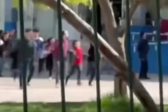 ex-aluno-invade-escola,-atira-e-deixa-18-feridos-na-turquia