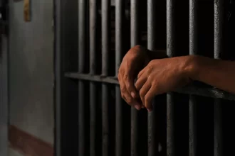 familia-descobre-horror:-pai-de-seis-filhos-mantinha-idosos-em-cativeiro