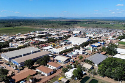 governo-do-tocantins-avanca-na-estrutura-da-agrotins-2026-e-atinge-80%-dos-estandes-preenchidos-–-secom-to