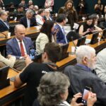 oposicao-pede-vista-e-votacao-da-pec-que-derruba-escala-6×1-e-adiada