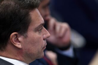 ex-deputado-ramagem-e-solto-apos-ficar-dois-dias-preso-nos-eua