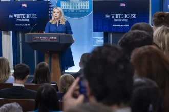 eua-e-ira-sinalizam-dialogo,-mas-ameacas-elevam-risco-no-conflito